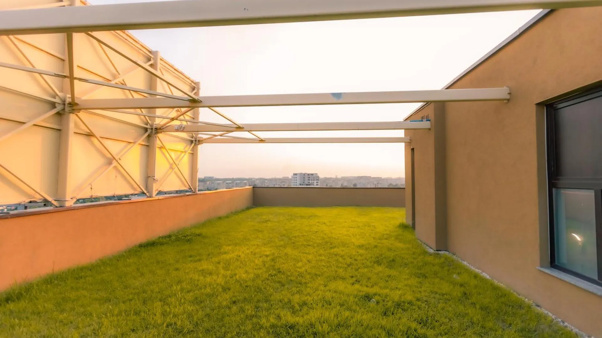 Sunset Apartment - Central Apt With Rooftop Garden Bucharest 0*,