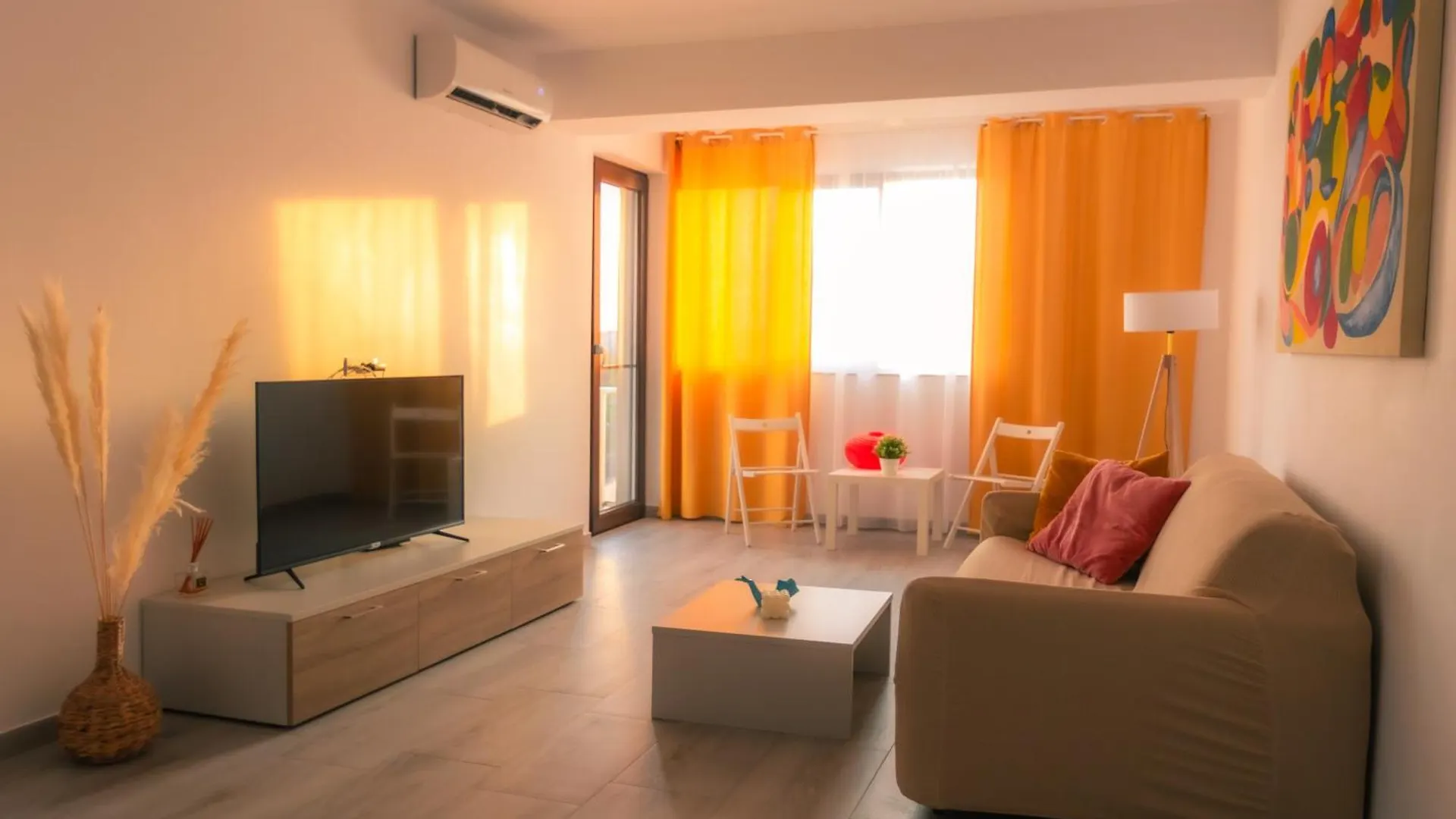 Sunset Apartment - Central Apt With Rooftop Garden Bucharest
